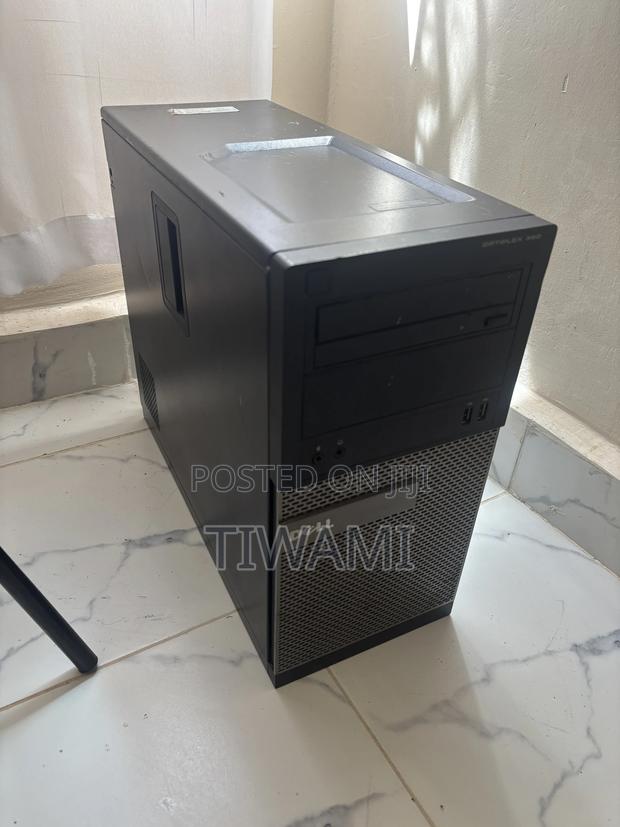 Desktop Computer Dell Optiplex 3090 8GB Intel Core i5 HDD 500GB
