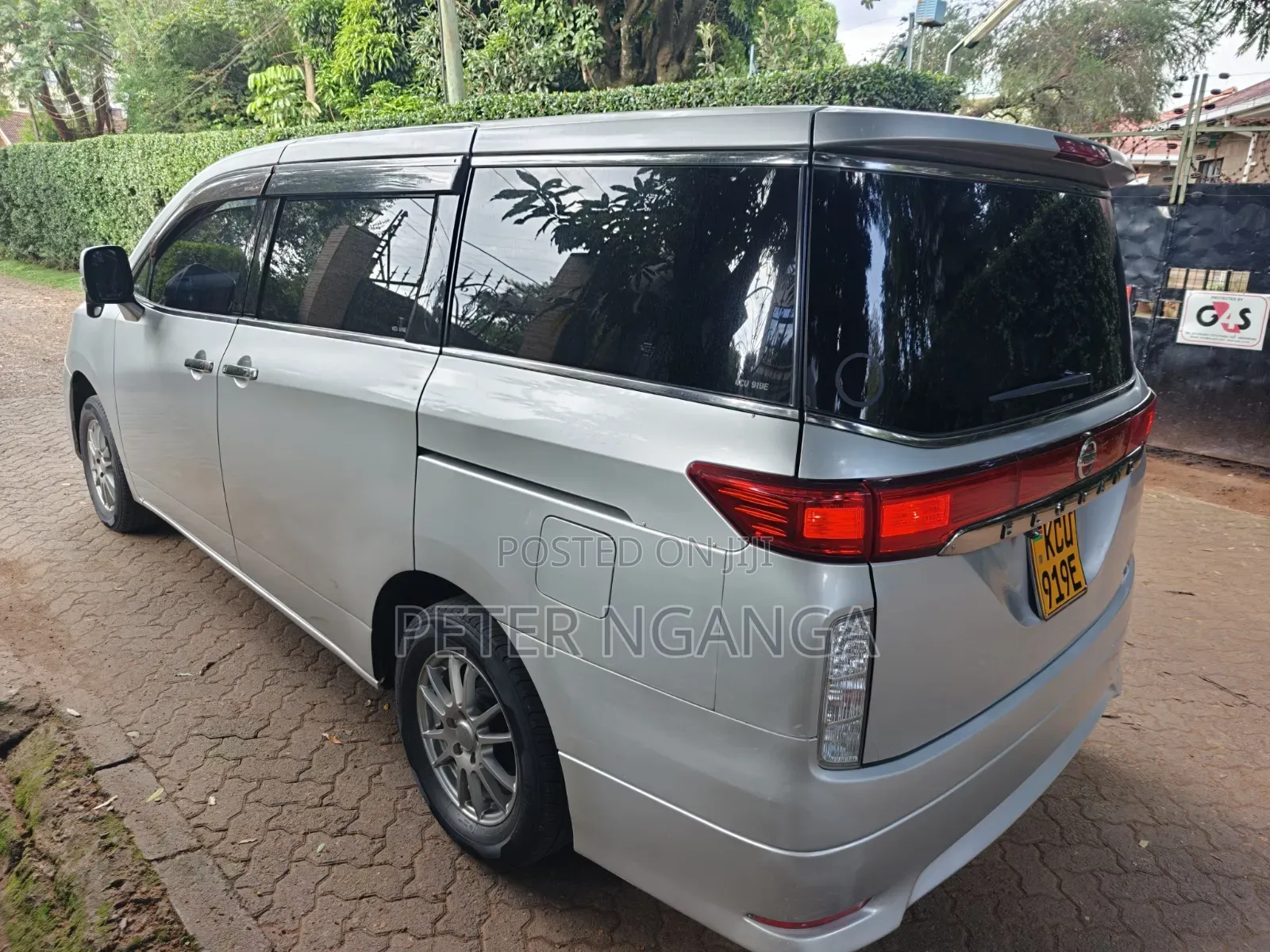 Nissan Elgrand 2012 Silver