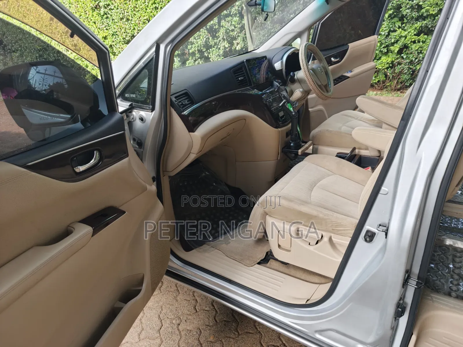 Nissan Elgrand 2012 Silver