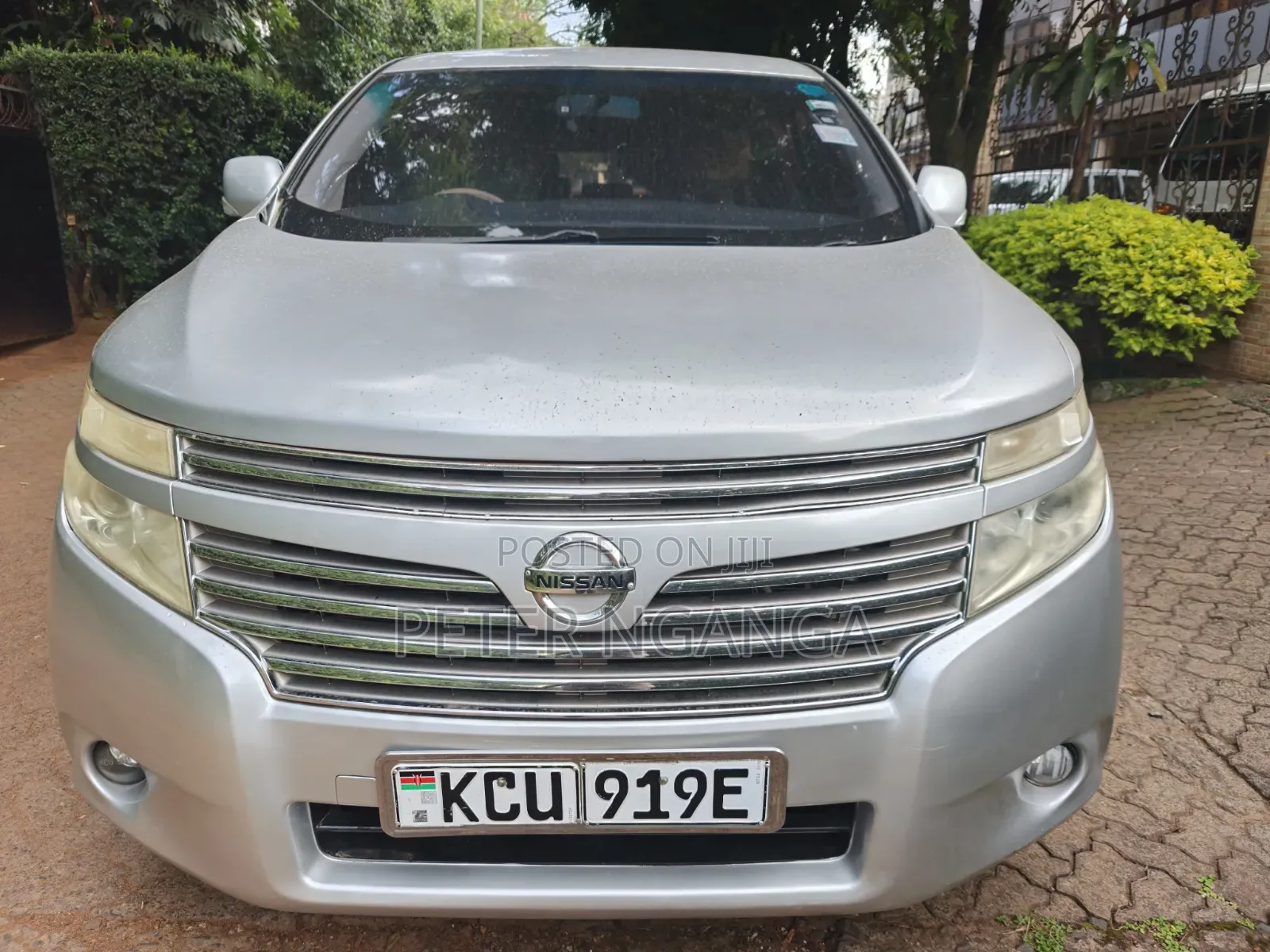 Nissan Elgrand 2012 Silver