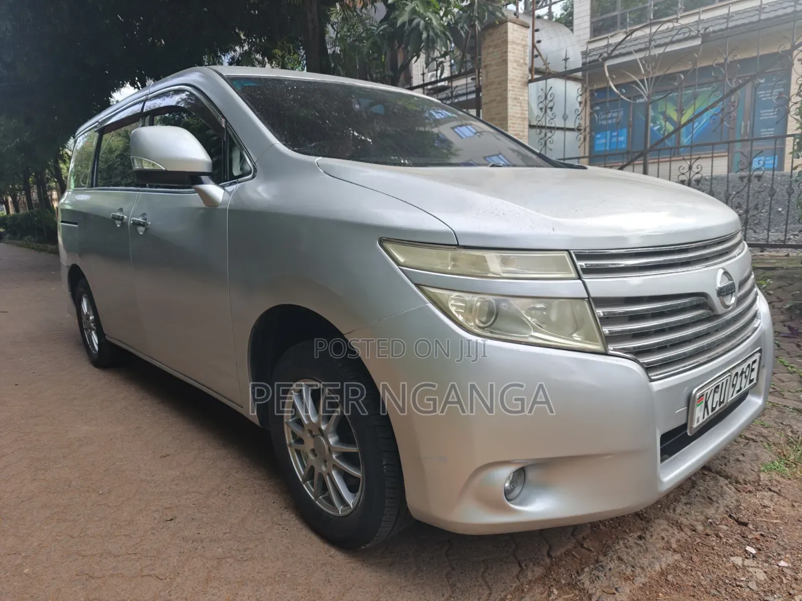 Nissan Elgrand 2012 Silver