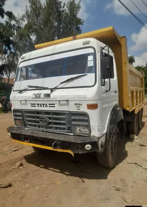 Tata Tipper 2019 White