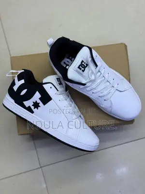 Dc Shoes Court Graffik Skate Trainers