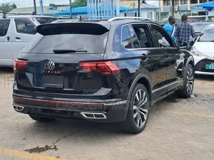 Volkswagen Tiguan 2022 Black