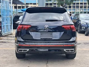 Volkswagen Tiguan 2022 Black