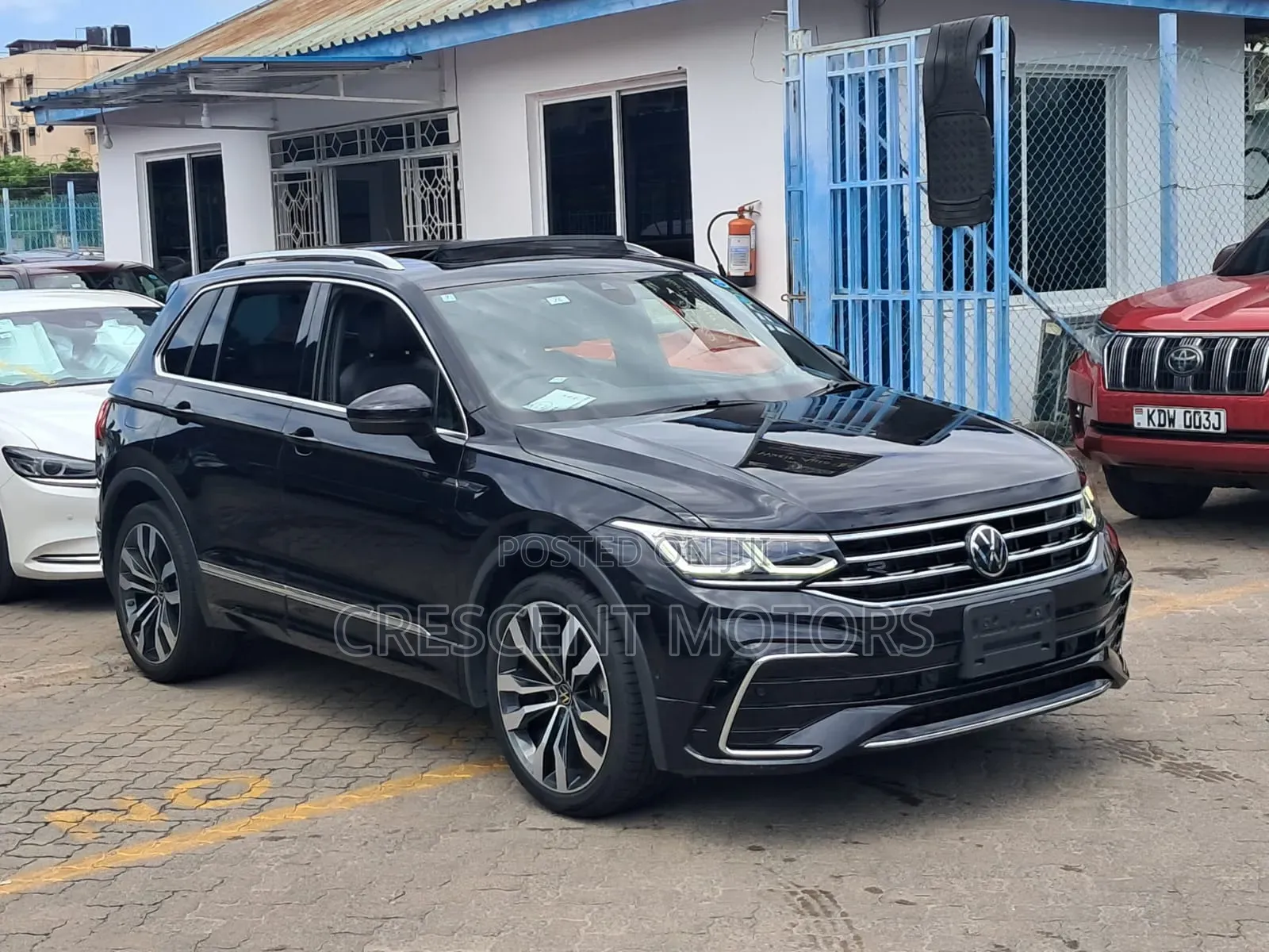 Volkswagen Tiguan 2022 Black