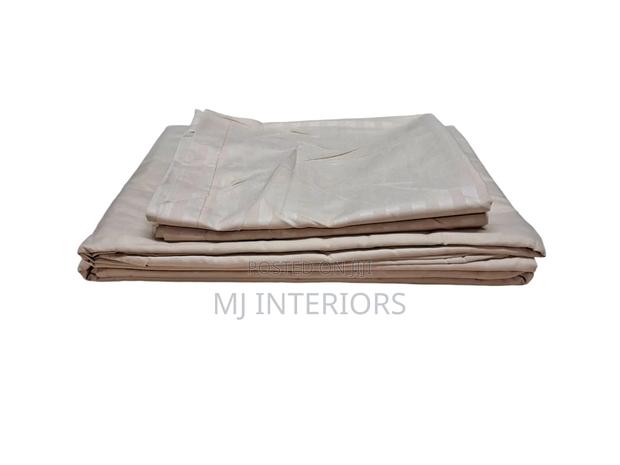 Deluxe Striped Sheets Set