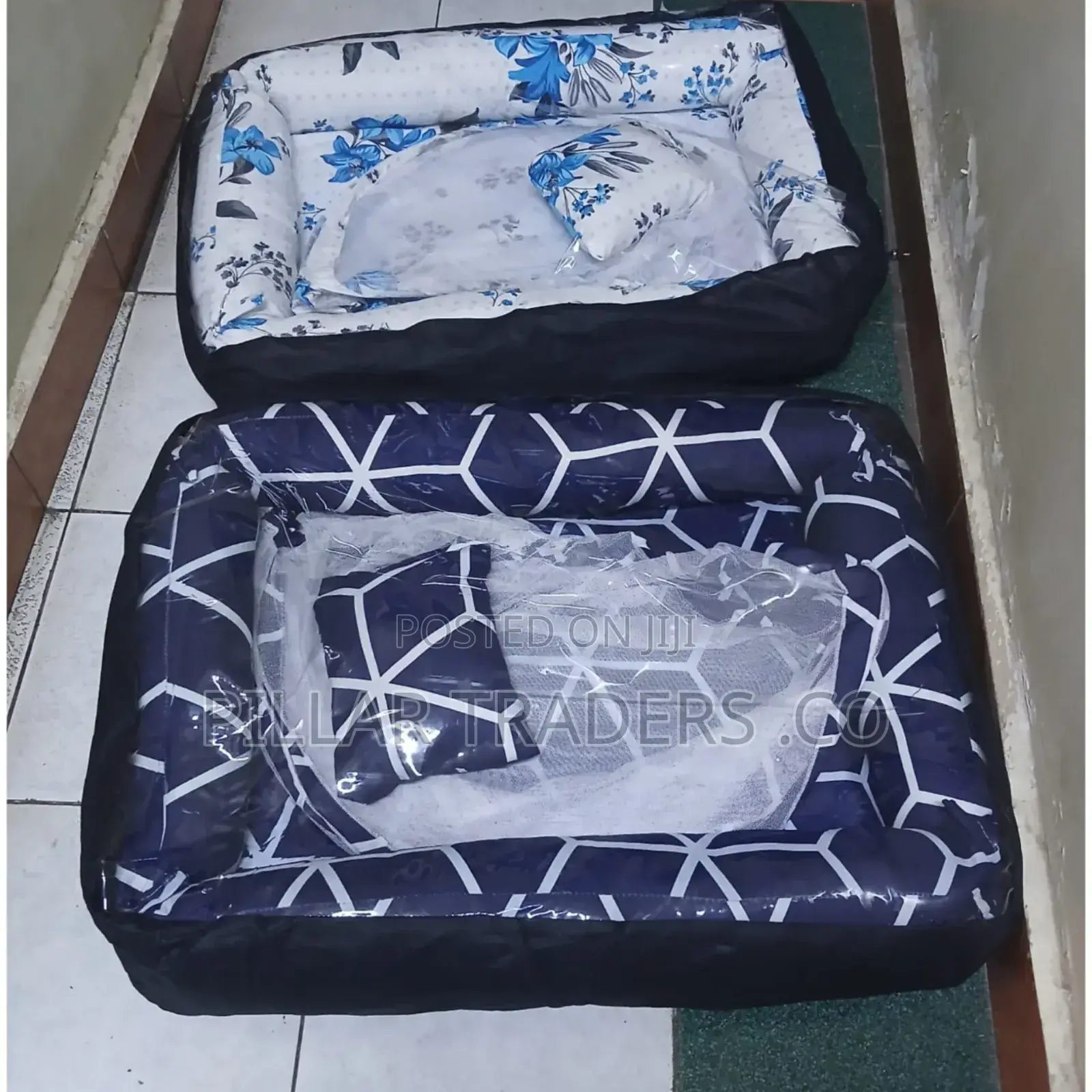 Baby Co-Sleeper Bed With Mosquito Net and Pillow.