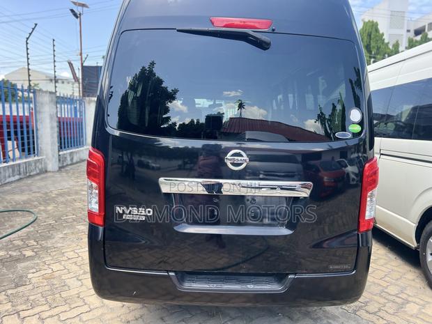 Nissan Caravan (Urvan) 2018 Black - thumbnail 7