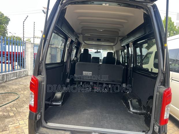 Nissan Caravan (Urvan) 2018 Black - thumbnail 5