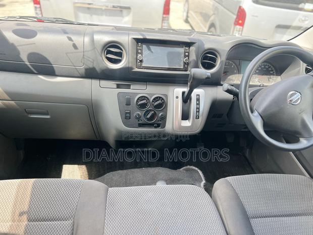 Nissan Caravan (Urvan) 2018 Black - thumbnail 3