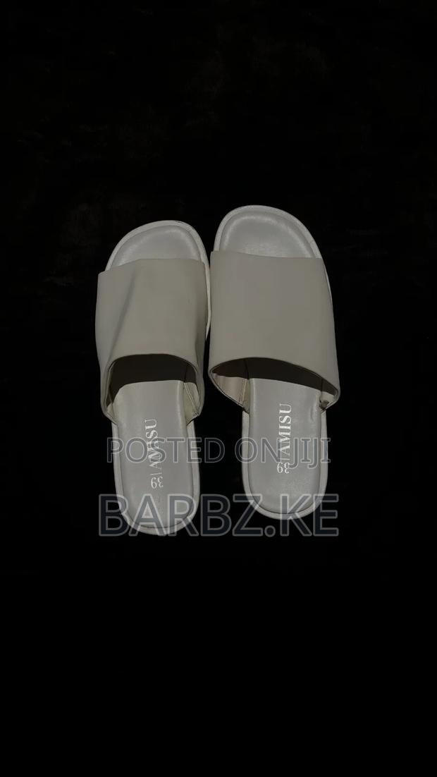 Padded Platform Sandals - thumbnail 2