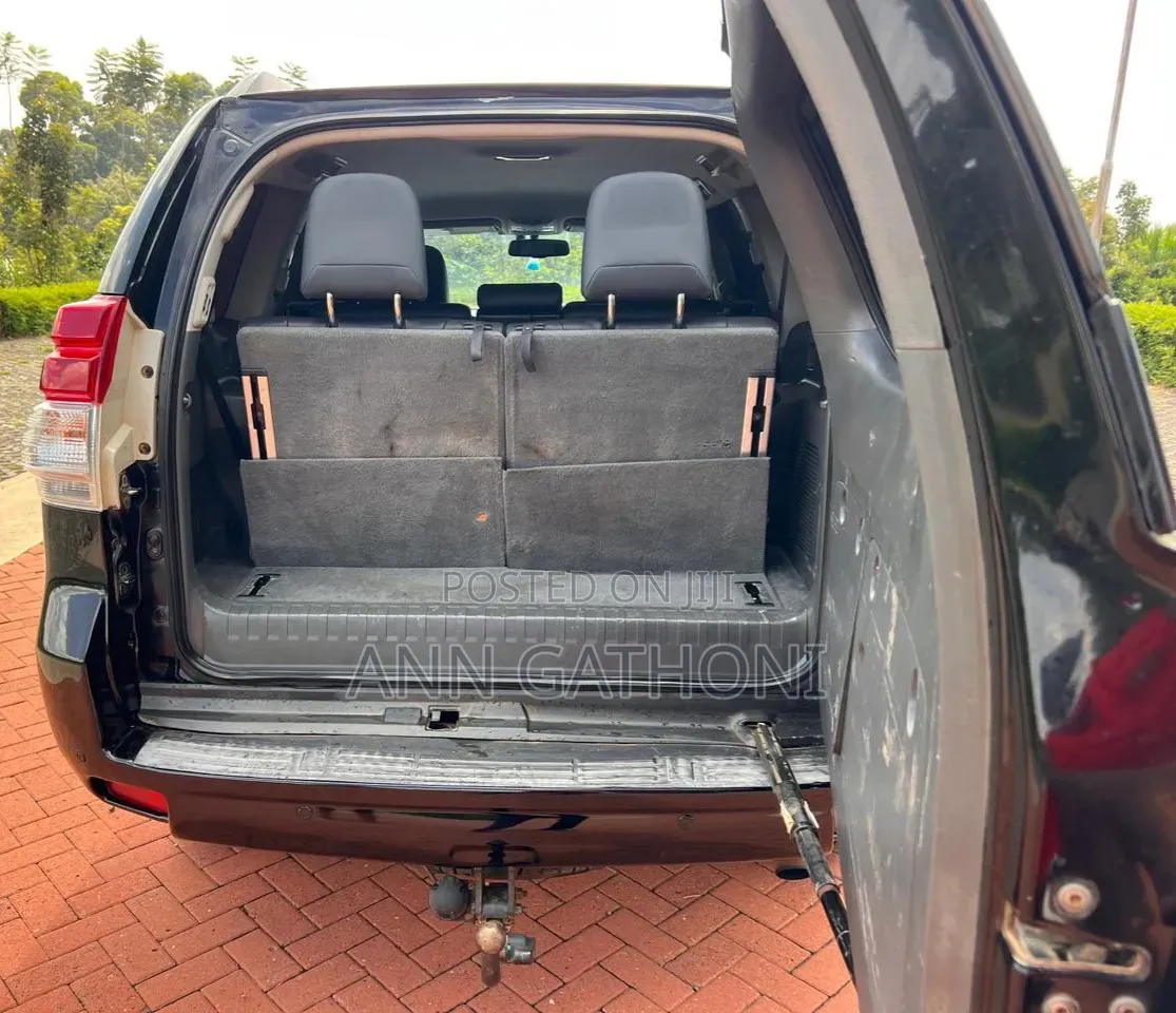 Toyota Land Cruiser Prado 3.0 TD 2011 Black