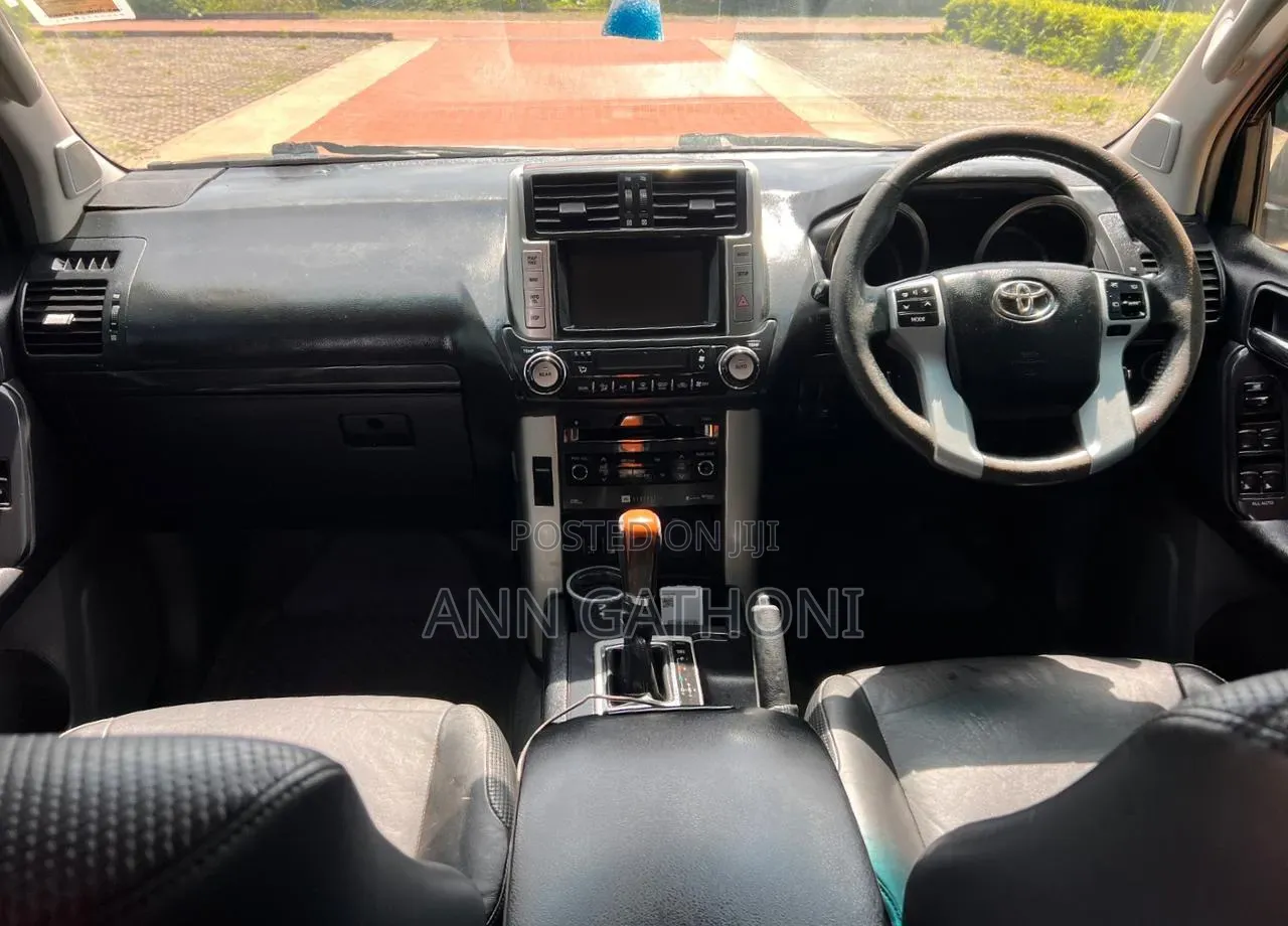 Toyota Land Cruiser Prado 3.0 TD 2011 Black