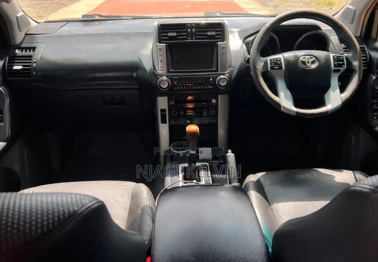Toyota Land Cruiser Prado 3.0 TD 2011 Black