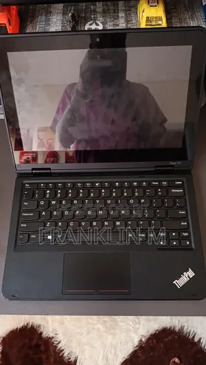 Laptop Lenovo Yoga 11e 4GB Intel Celeron SSD 128GB