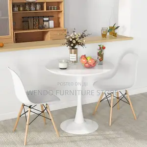Dining Table : Villa White Round Tulip Dining Table