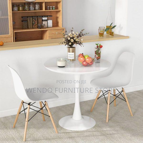 Dining Table : Villa White Round Tulip Dining Table - thumbnail 3