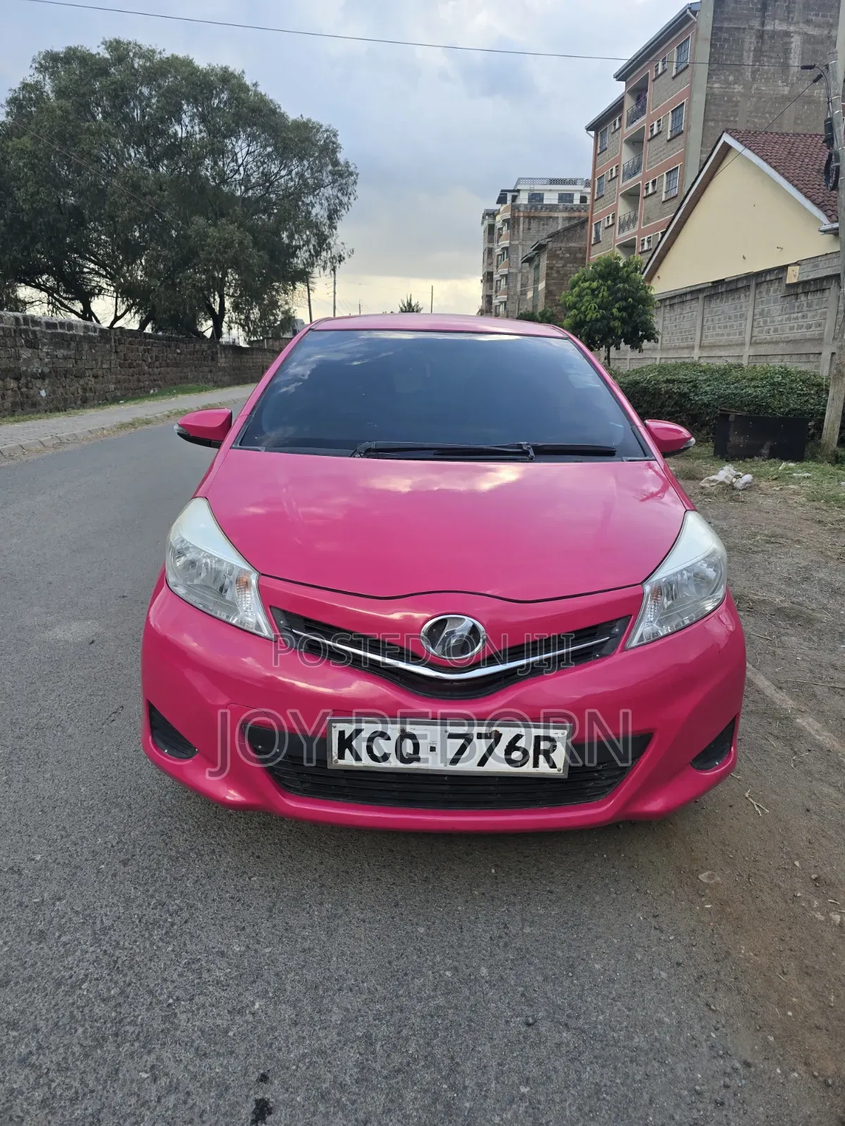 Toyota Vitz 2010 Pink