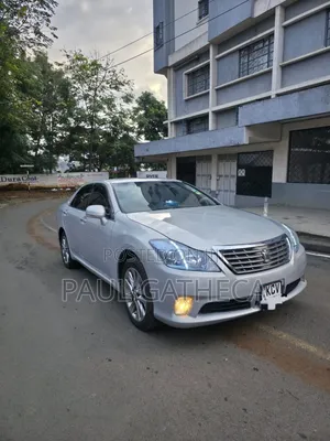 Toyota Crown 2012 Silver
