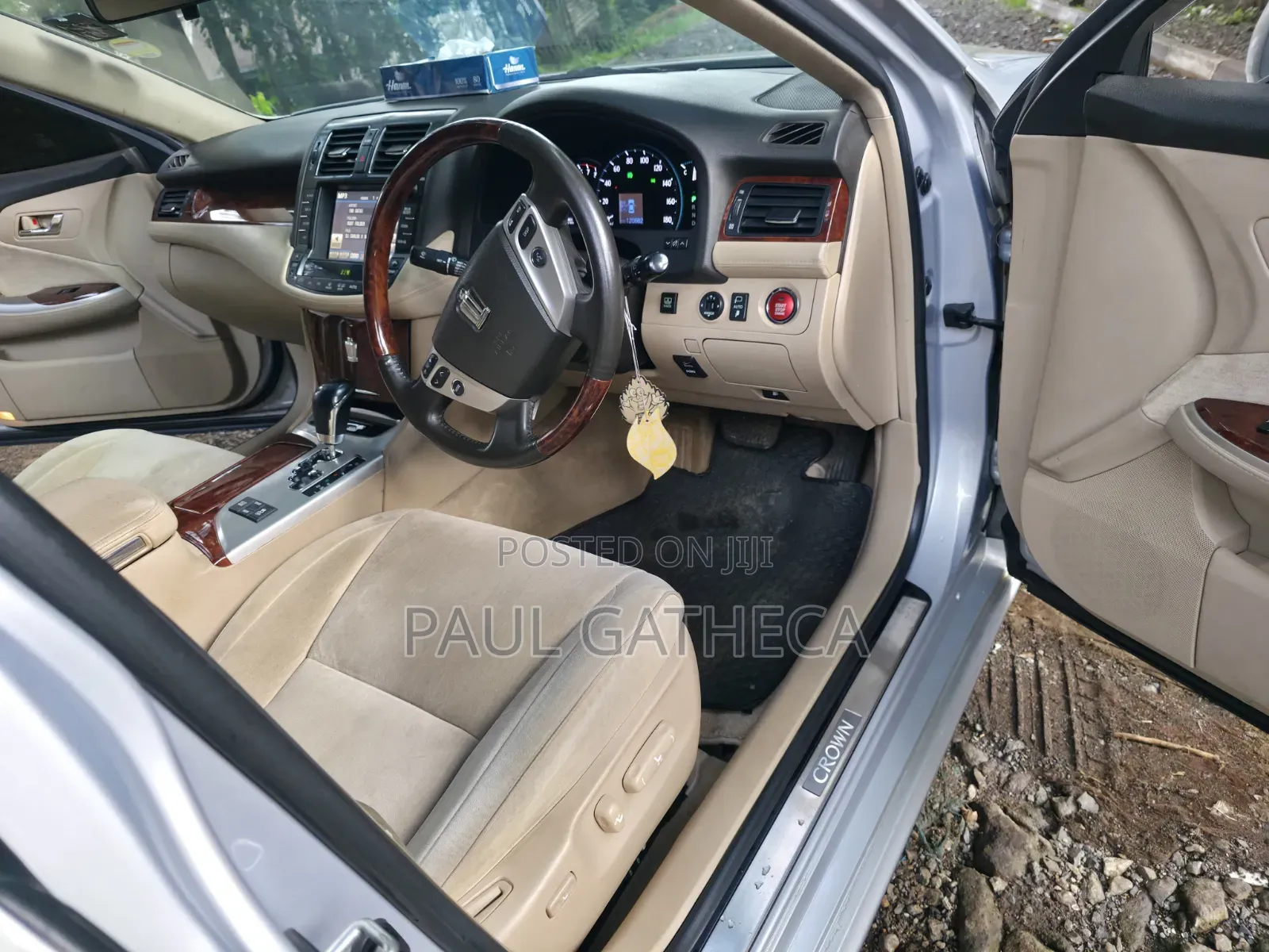 Toyota Crown 2012 Silver