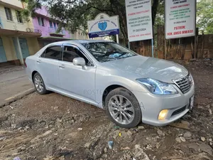 Toyota Crown 2012 Silver