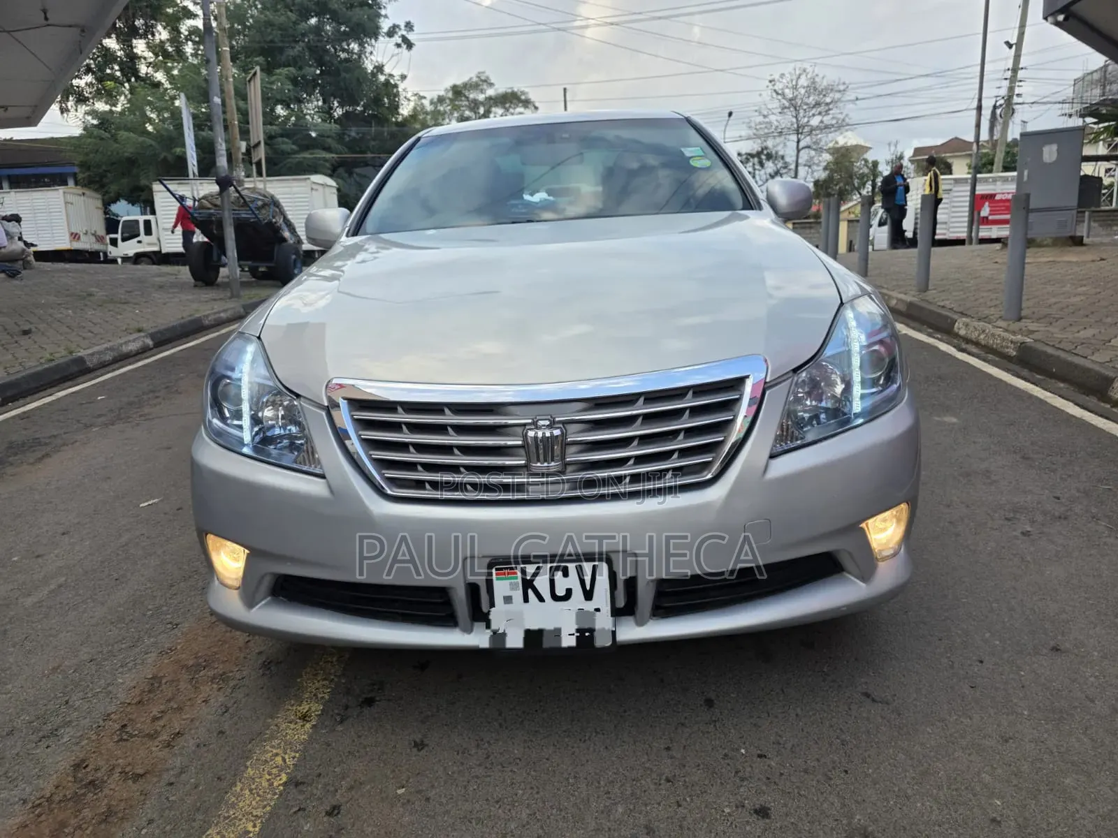 Toyota Crown 2012 Silver