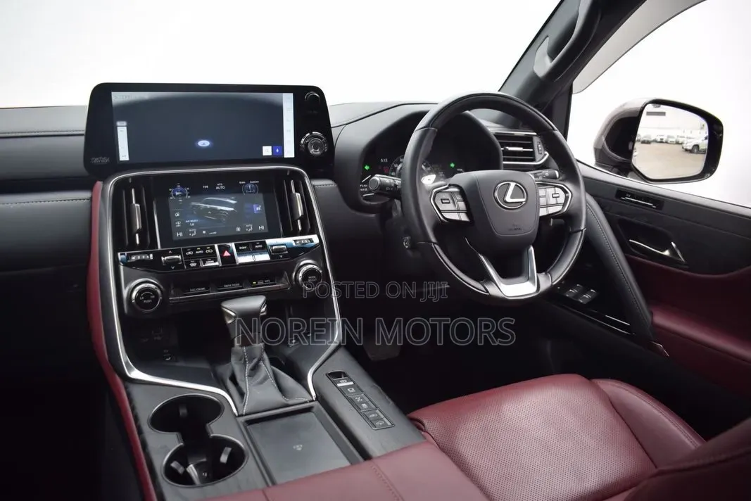 Lexus LX 500d 2022 Gray