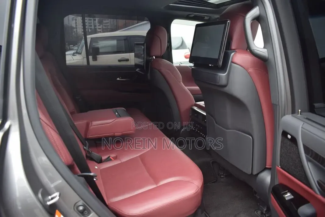 Lexus LX 500d 2022 Gray