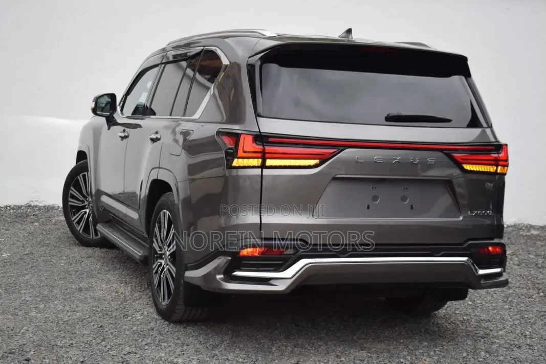 Lexus LX 500d 2022 Gray
