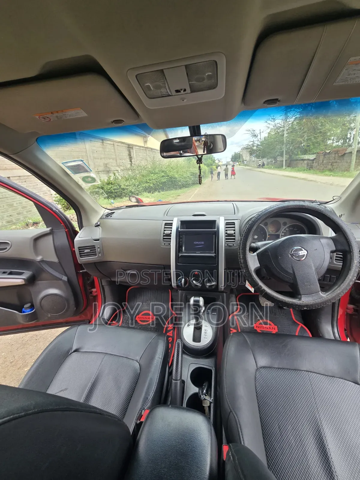 Nissan X-Trail 2010 Red