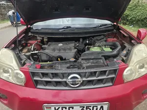 Nissan X-Trail 2010 Red