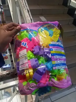 200 PCS Building Blocks for Kids - Toy Set With Storage Bag