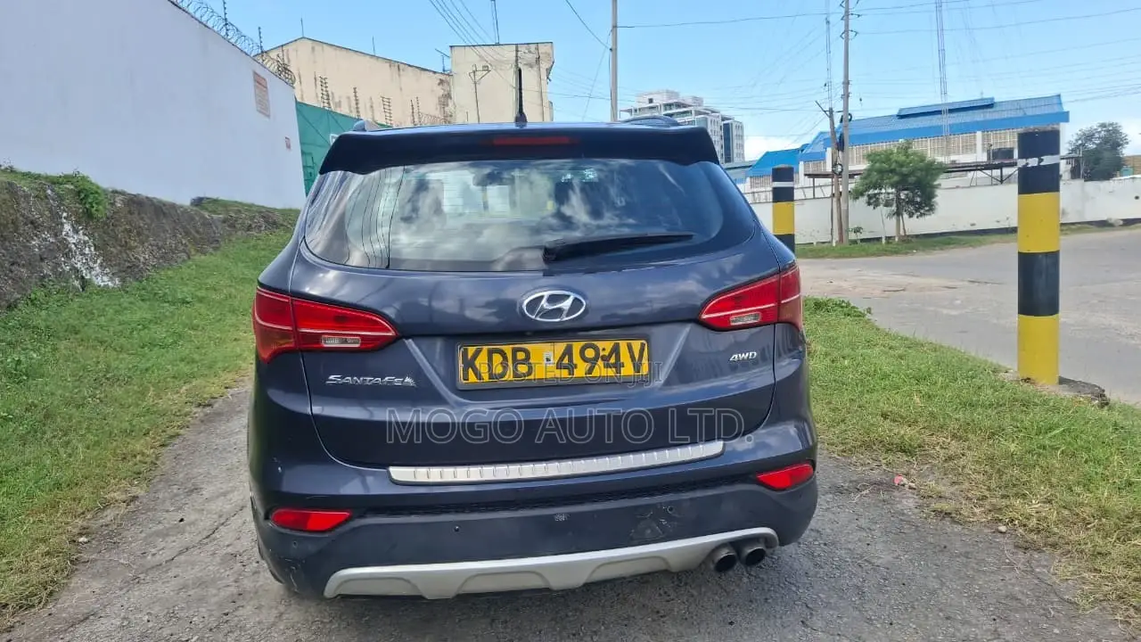Hyundai Santa Fe 2014 Blue