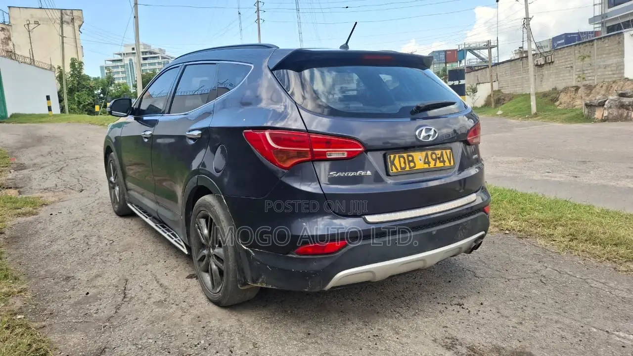 Hyundai Santa Fe 2014 Blue
