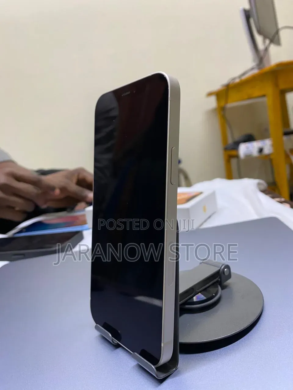 Apple iPhone 12 64 GB White