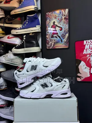 White Black New Balance 530