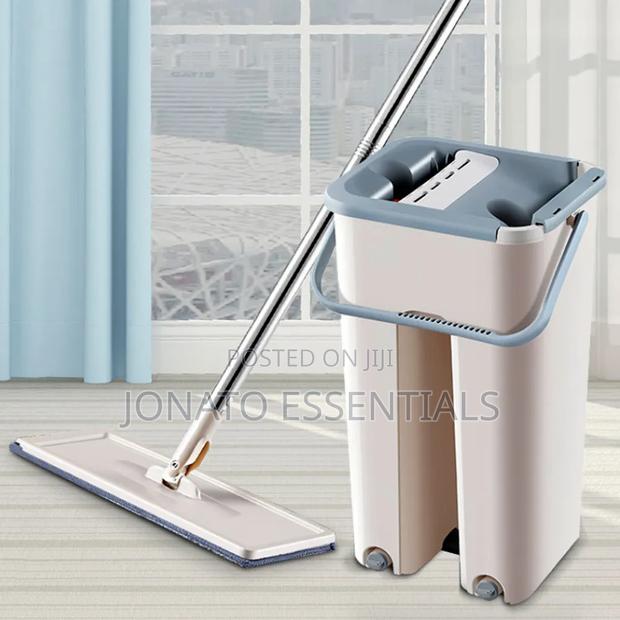 Flat Squeeze Mop and Bucket Set Self Wringing Floor Cleaner