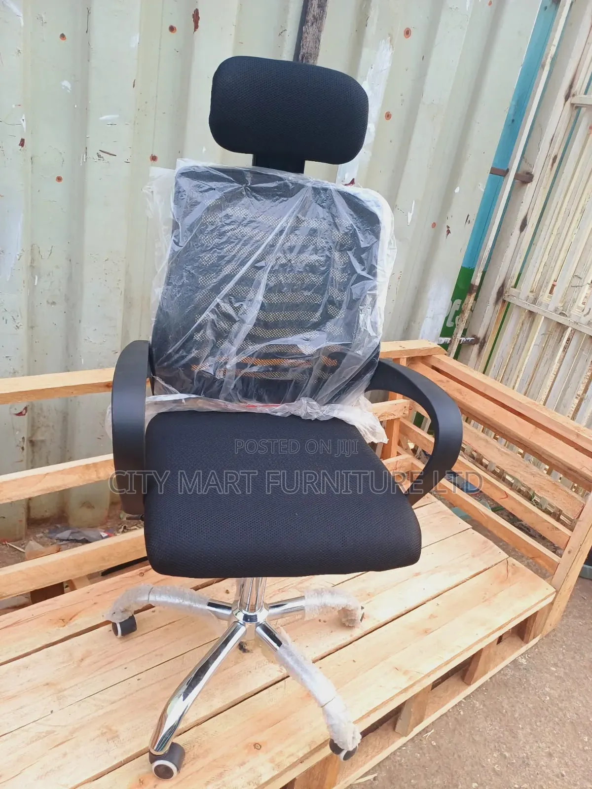 Sleek Modern Headrest Office Chairs Offers! 
