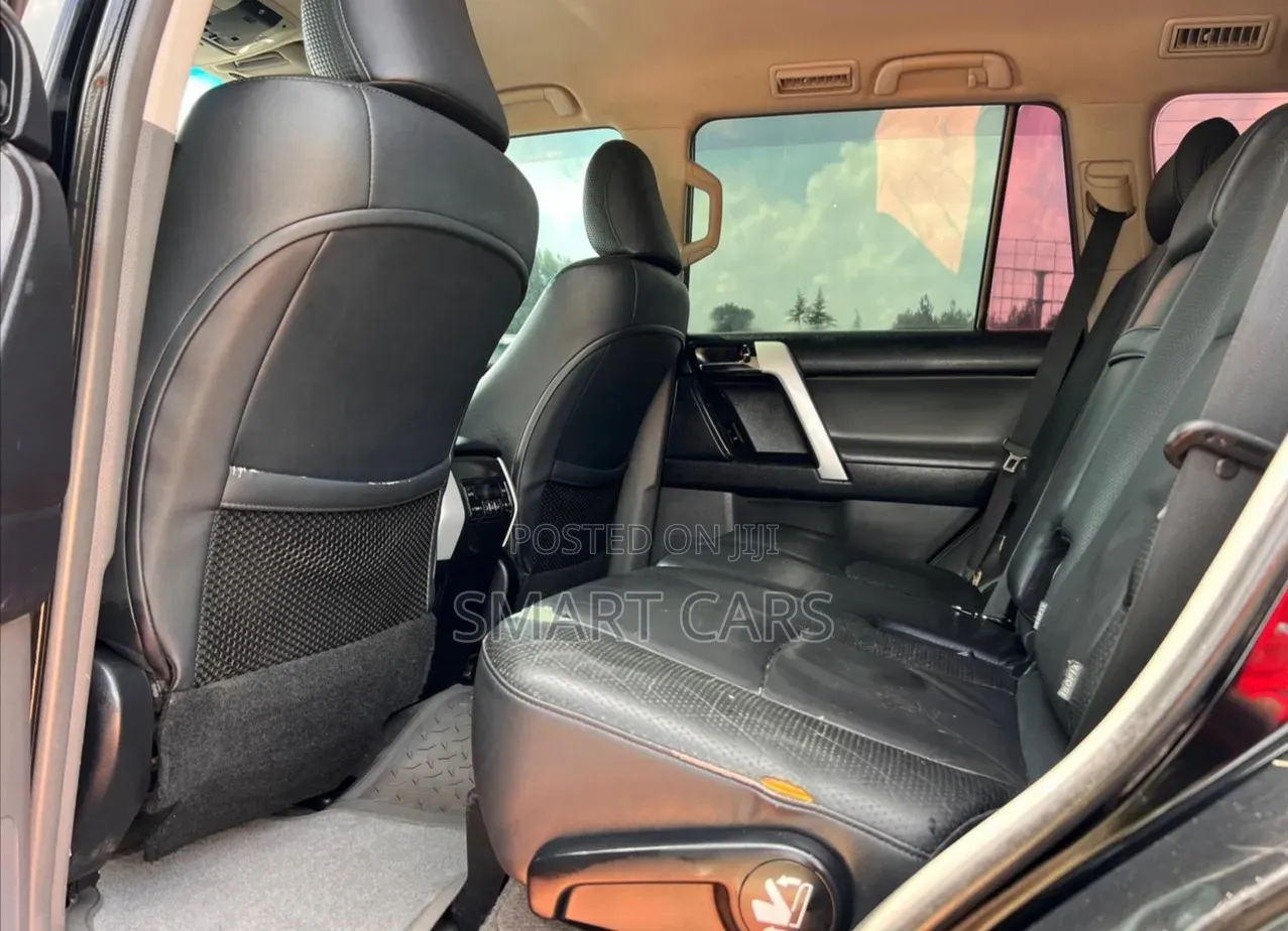 Toyota Land Cruiser Prado 2011 Black