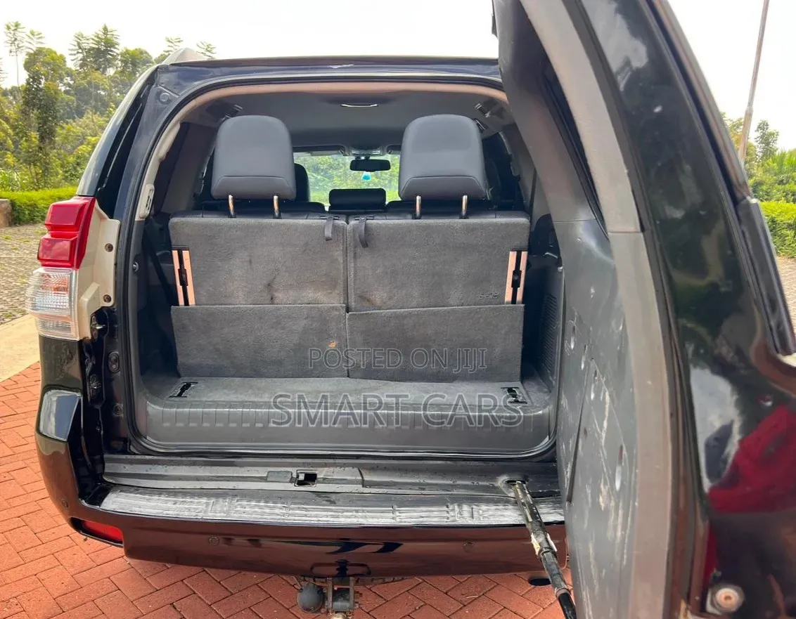 Toyota Land Cruiser Prado 2011 Black