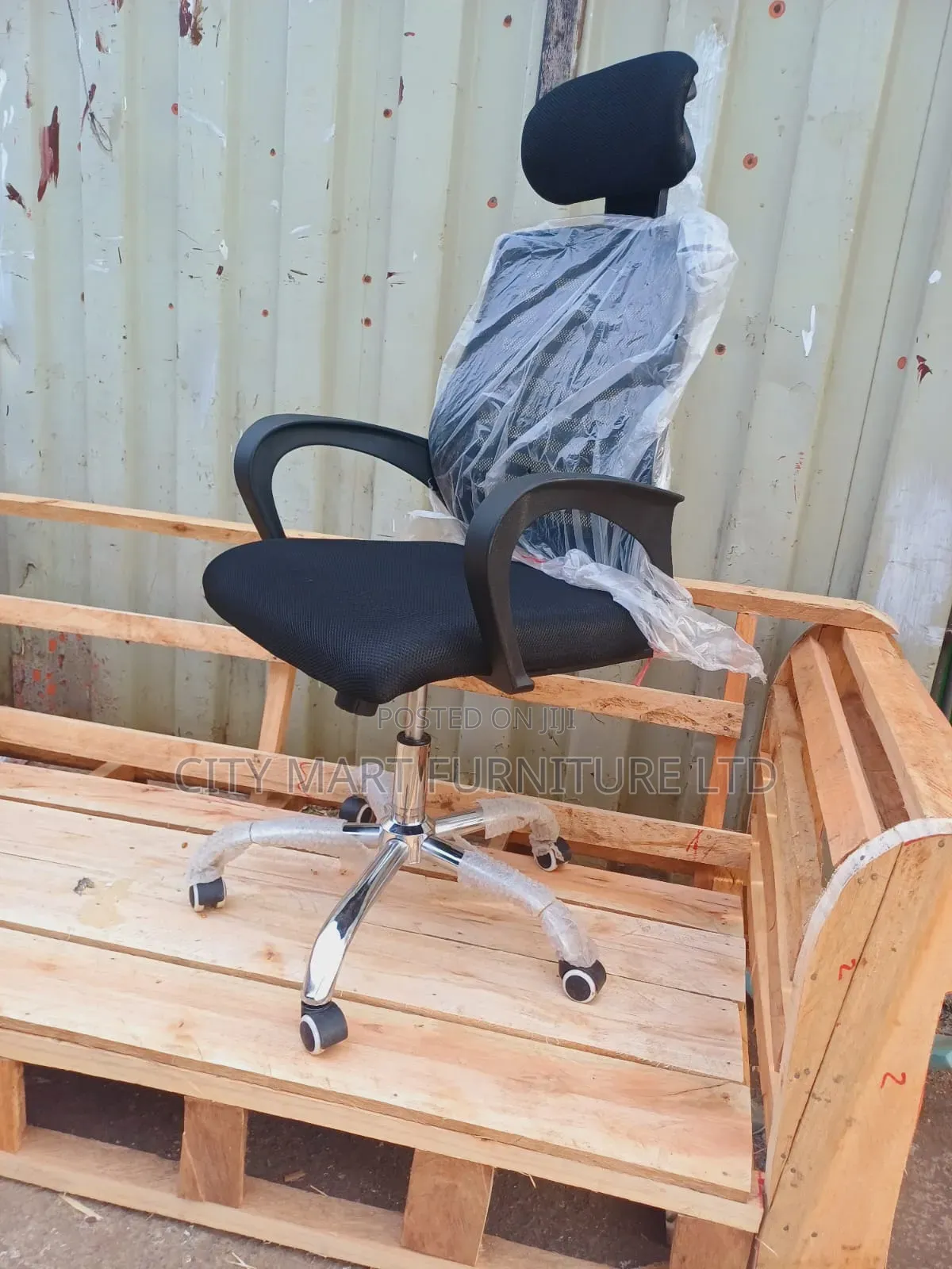Solid Modern Headrest Office Chairs Offers! 