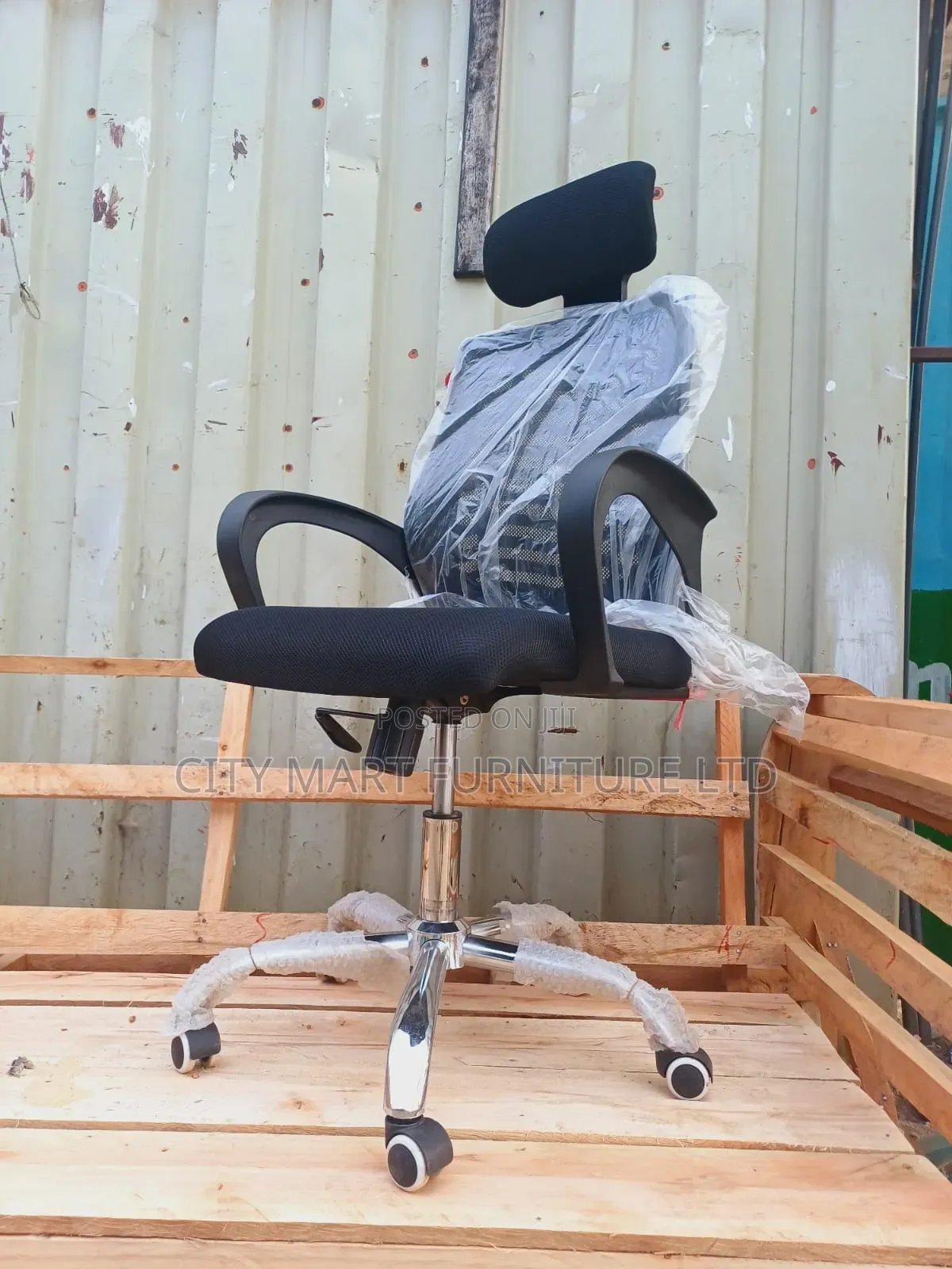 Handy Modern Headrest Office Chairs Offers! 