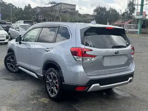 Subaru Forester Premium AWD 2020 Silver