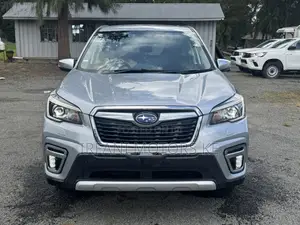 Subaru Forester Premium AWD 2020 Silver