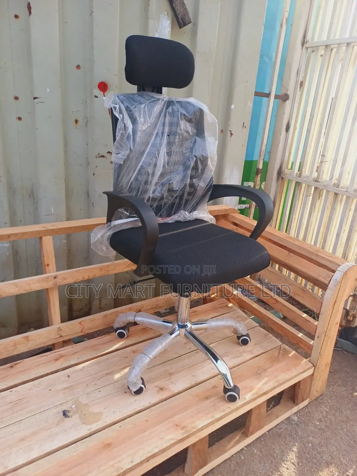 Agile Modern Headrest Office Chairs Offers! 