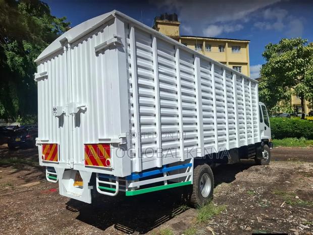 Isuzu FRR Financing - thumbnail 6
