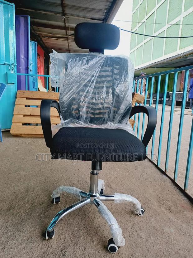 Inviting Modern Headrest Office Chairs Offers! 