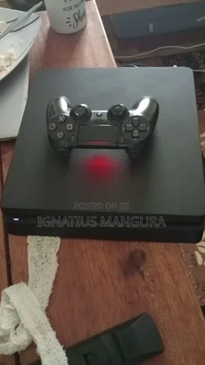 Sony Playstation 4(Ps4)Slim 512gb +,7 Top Games Loaded