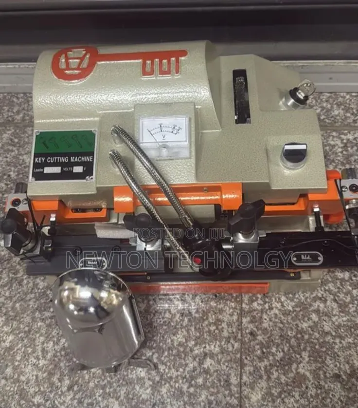 Key Cutting Machine